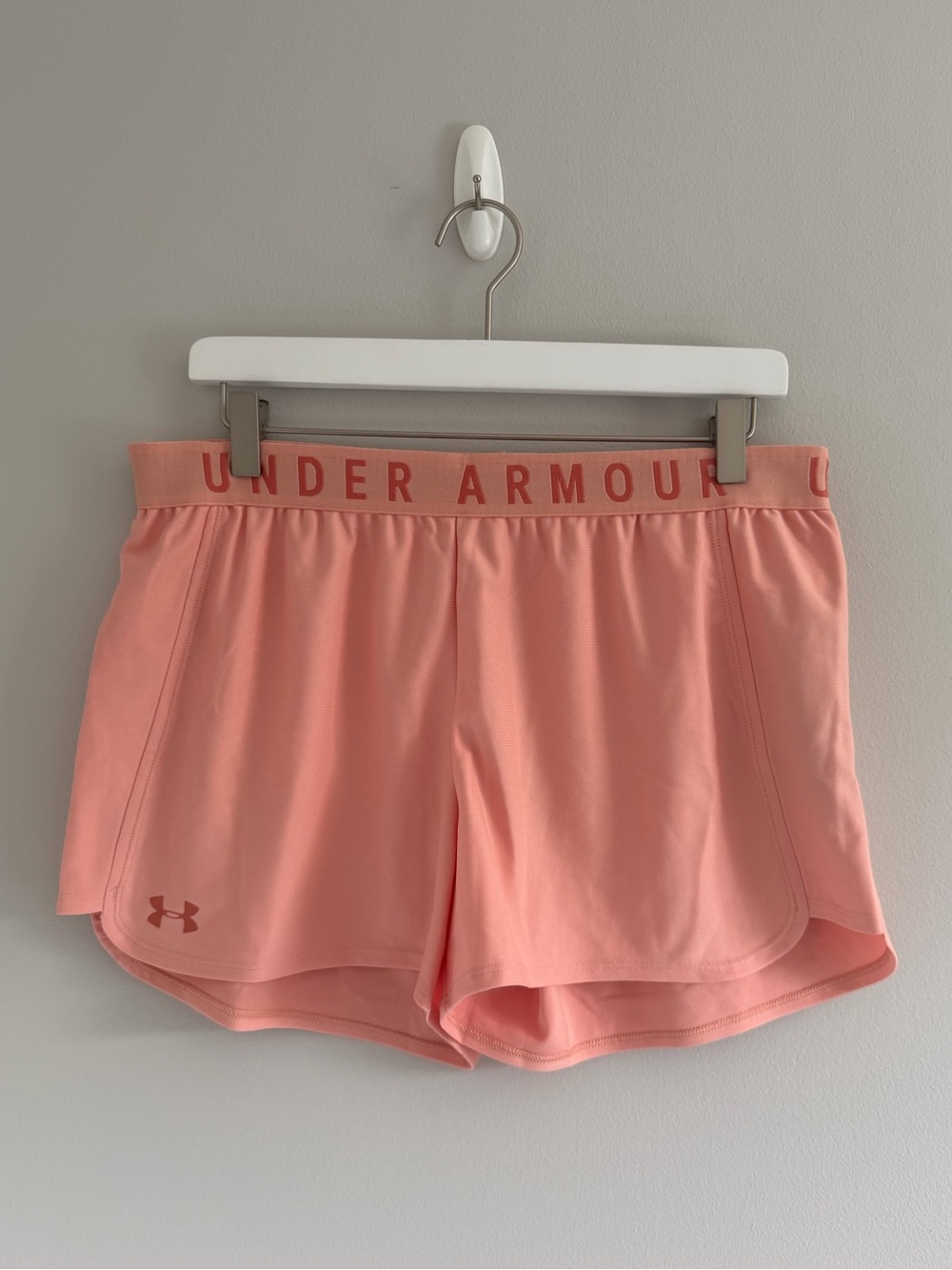 Under Armour Pink Athletic Shorts Size L NWT